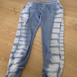 CUTE BLUE AND WHITE TYE DYE SWEATS